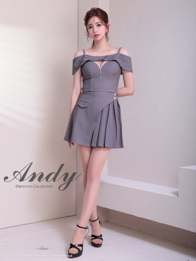 アン ドレス Jazmin: Sparkling Lace Trumpet Gown with Square Neckline and